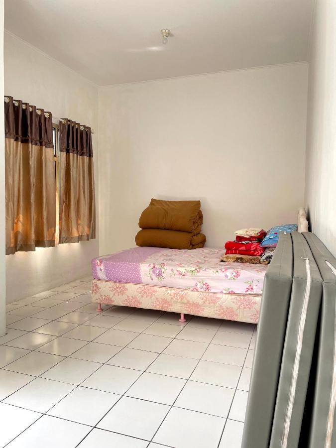 Villa Bukit Indah Berastagi Extérieur photo