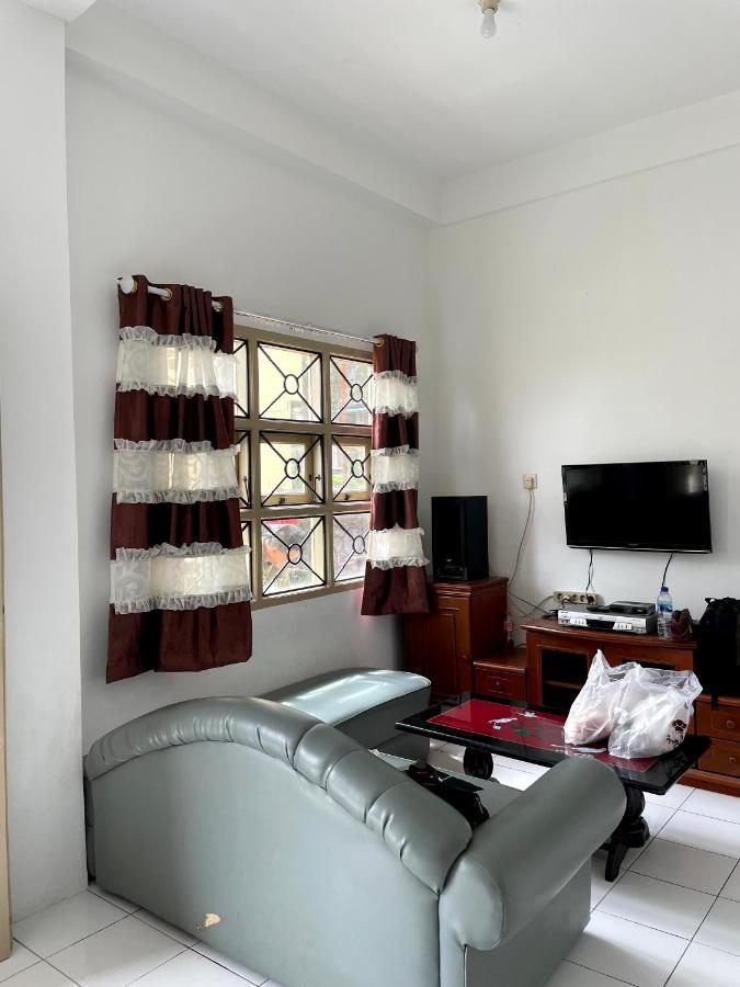 Villa Bukit Indah Berastagi Extérieur photo